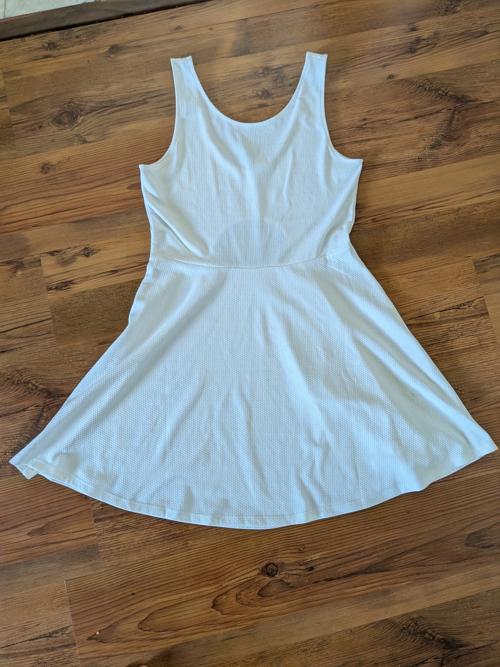 Divided H&M White Textured Sleeveless Dress